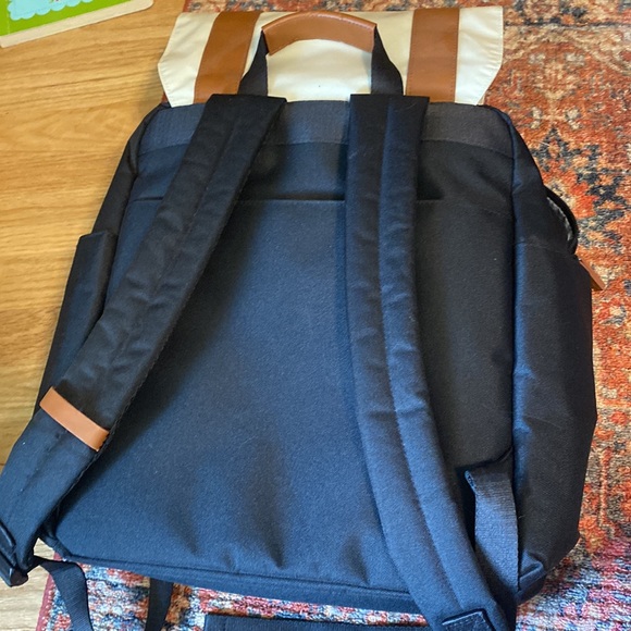 J J Cole diaper bag with removable crossbody - Picture 4 of 4